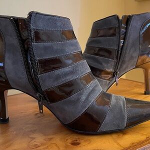 VANELi 7.5 Grey Suede Brown Patent leather ankle boots with zippers. 3” heel.